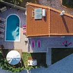 Danae Villas - 100M From Beach, By Zantewize