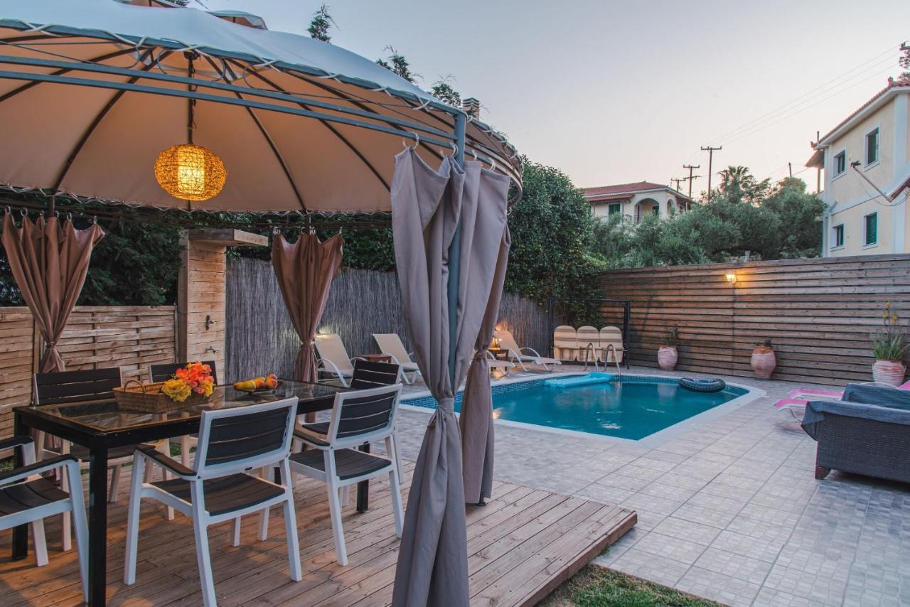 Danae - 100m From Beach, By Zantewize Villa
