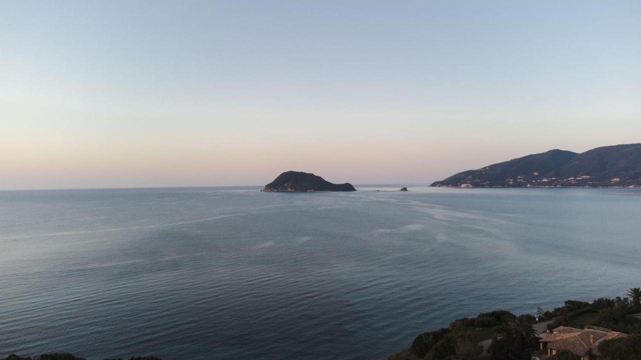 Danae - 100m From Beach, By Zantewize Villa